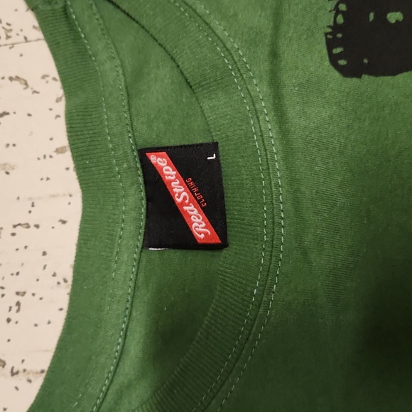 Red Stripe Jamaican Beer T Shirt - Picture 4 of 5